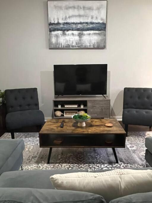Appartement Townhouse In Uptown King Bed-Wi-Fi-Free Parking-Pool à Charlotte Extérieur photo