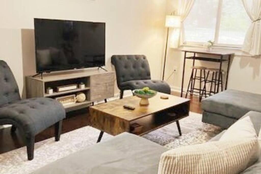 Appartement Townhouse In Uptown King Bed-Wi-Fi-Free Parking-Pool à Charlotte Extérieur photo